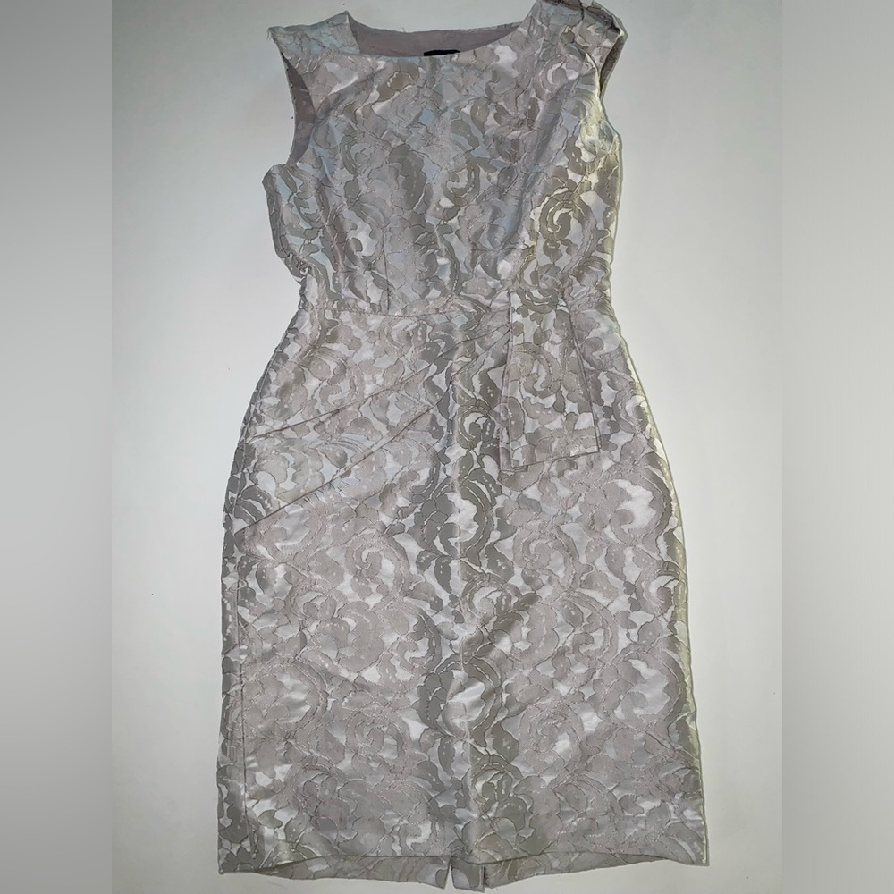 Adrianna Papell Sleeveless Cocktail Dress Floral Embroidered Sheath Pattern